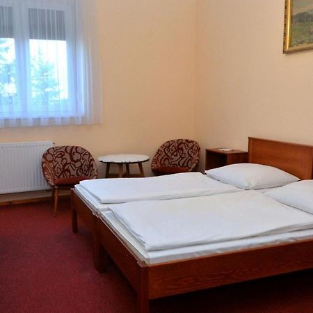 Belvarosi Vendeghaz Mór Zewnętrze zdjęcie